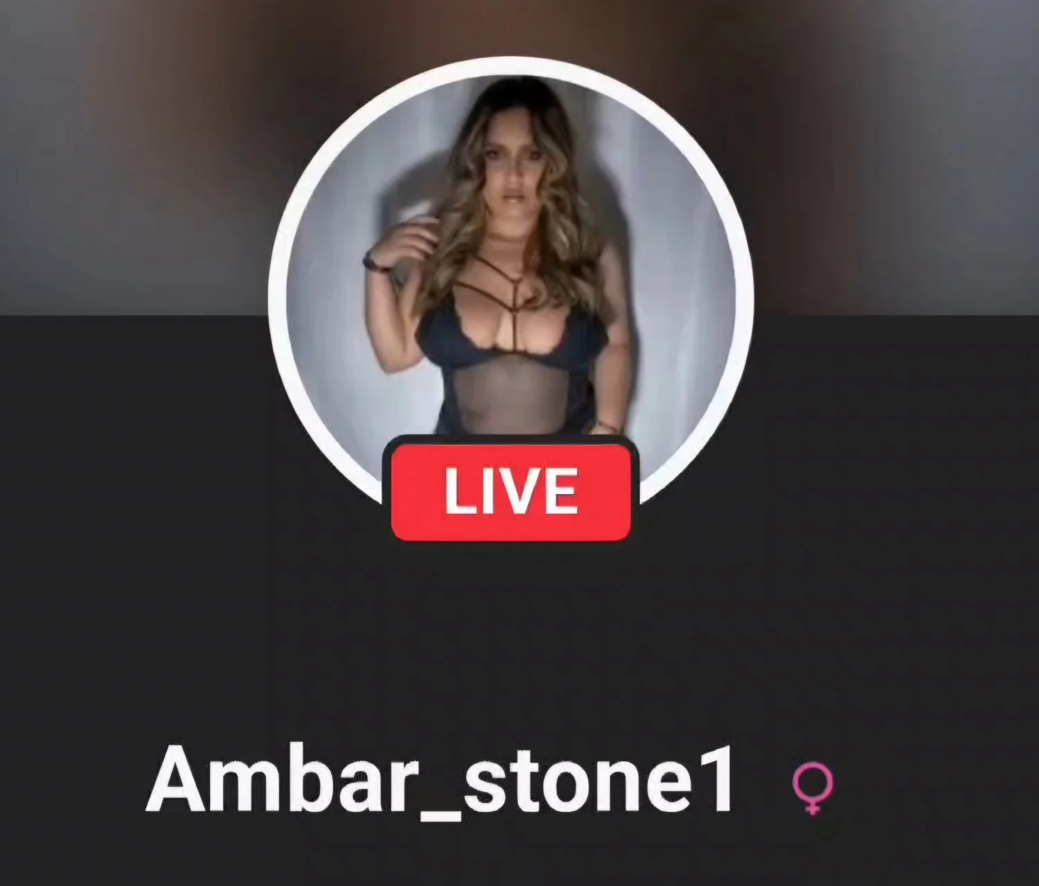 Nice Latina image 3
