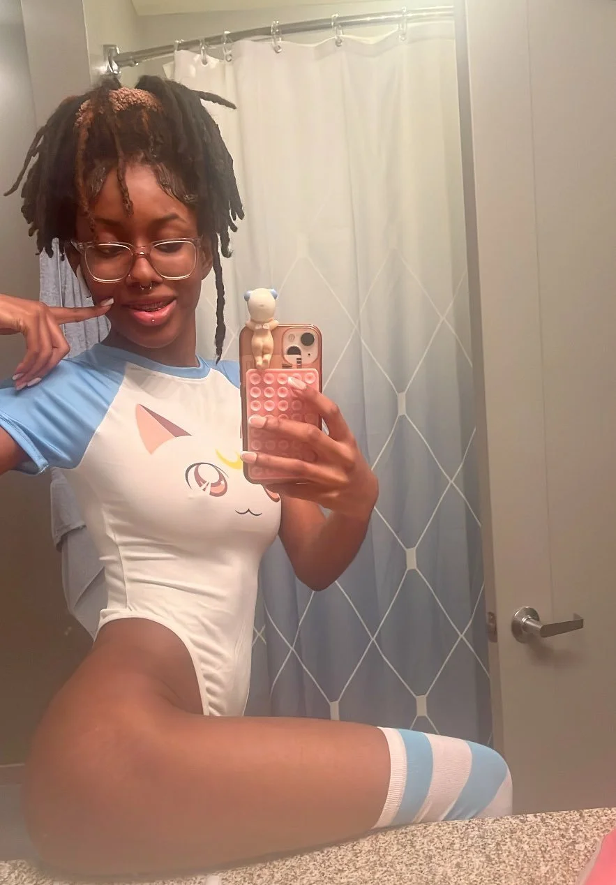 Ebony Dread Head With Perfect Titties image 2