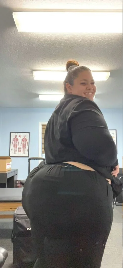 Th1cK h3AVY PawG bBw b0oTy !!! image 2