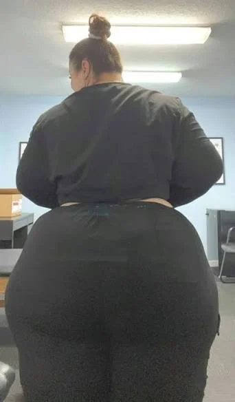 Th1cK h3AVY PawG bBw b0oTy !!! image 4
