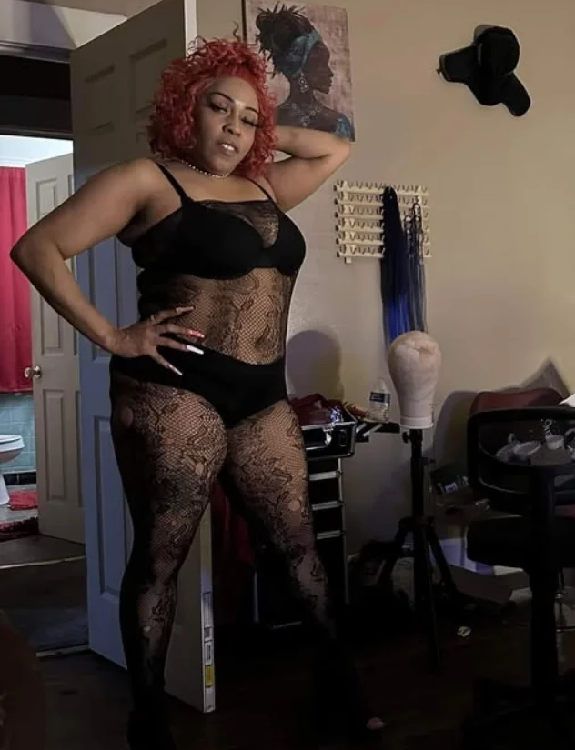 Corciette Wells need to hurry and make a Onlyfans. I love when she bend that ass over 👅 image 2