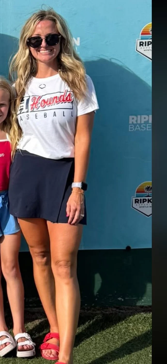 100 dollars to anyone that can get an upskirt or nudes of her. main image