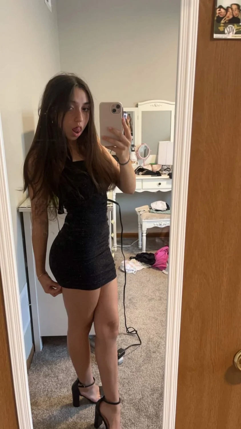 Latina teen Lola loves bwc image 18