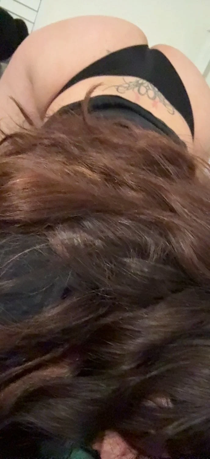 Stacked Venezuelan Latina with insane fat ass image 15