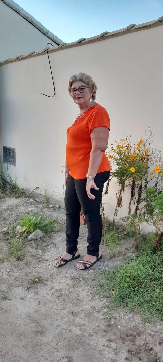 Velha rabuda, mãe de familia, comeriam? image 15