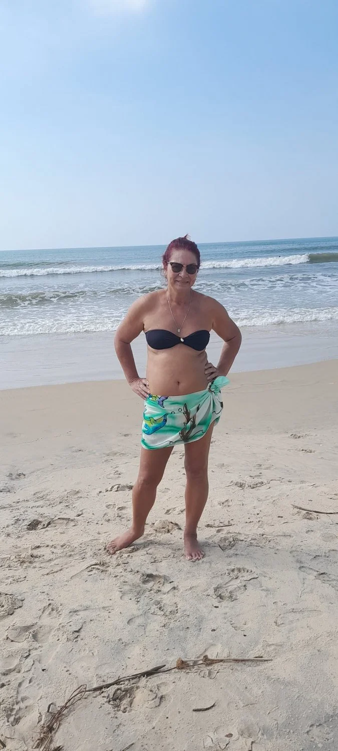 Velha rabuda, mãe de familia, comeriam? image 25
