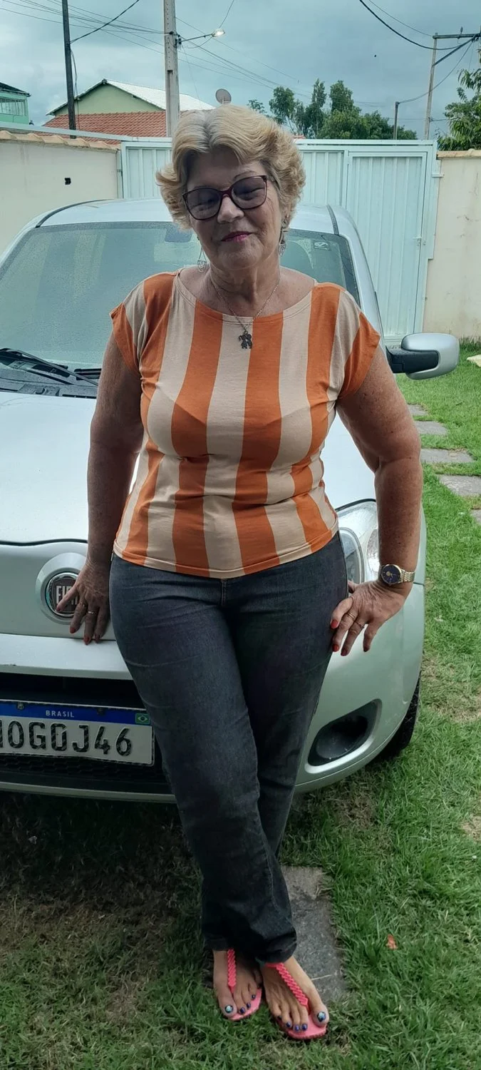 Velha rabuda, mãe de familia, comeriam? image 27