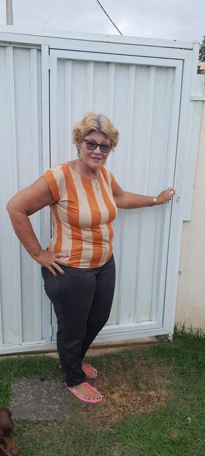 Velha rabuda, mãe de familia, comeriam? image 6