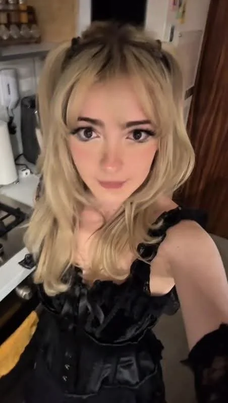 Sylvee en cosplay de misa follando duro 🔥 main image