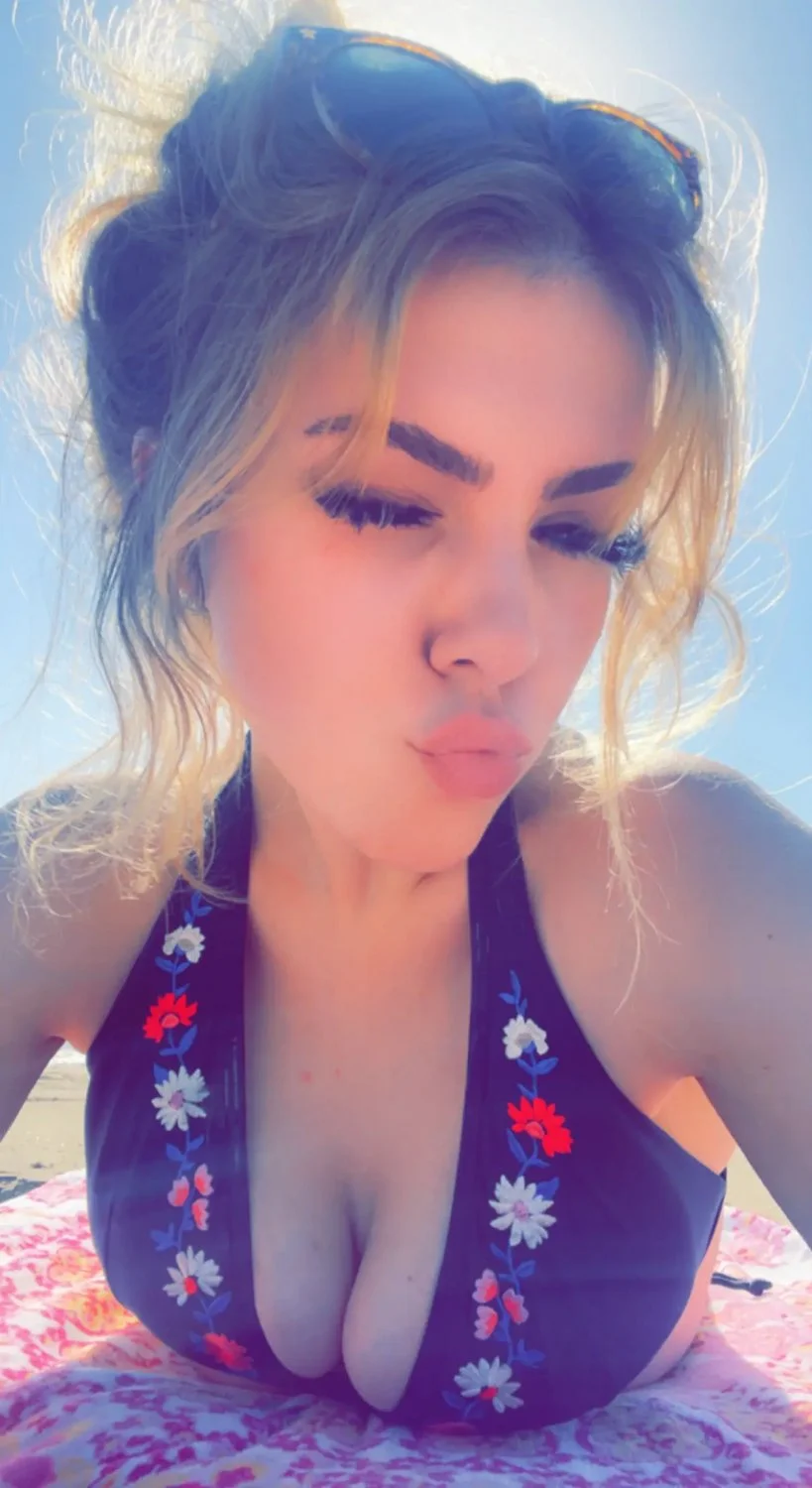 Help me reassure my gf she is sexy! Thoughts on her? image 12