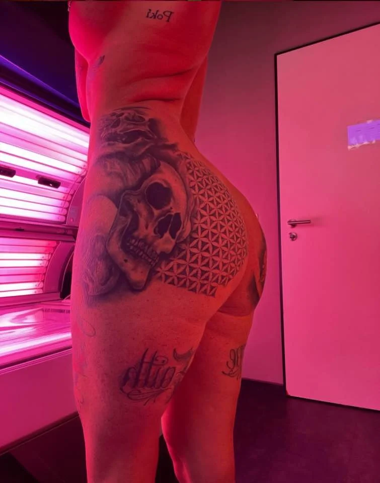 Tania 33 exposed by her ex image 33