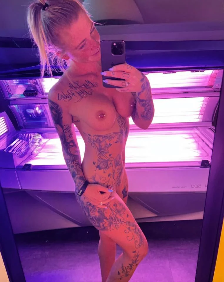 Tania 33 exposed by her ex image 7