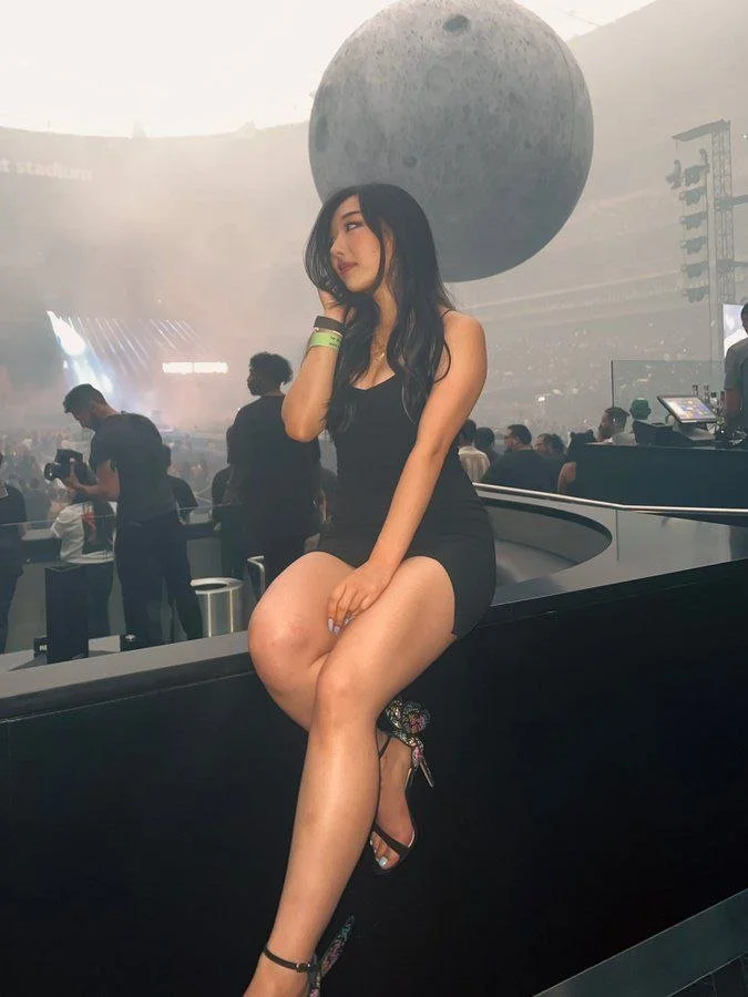 Lene Asian ravegirl amazing thicc booty Leaks main image