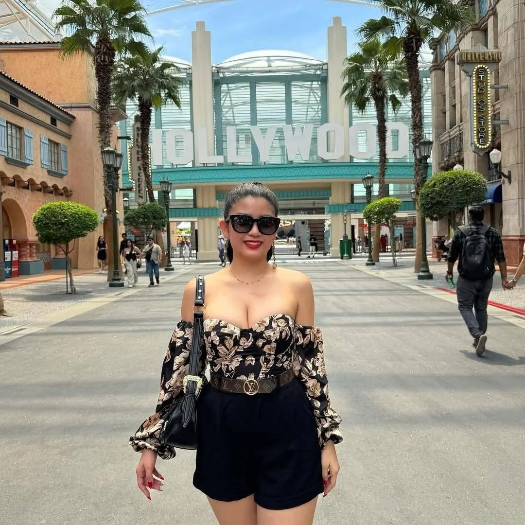 Beautiful Sexy Lady image 18