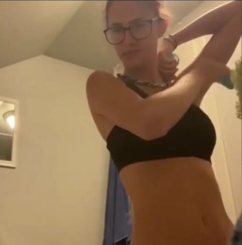 Her Big Sis Realizes main image
