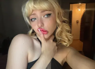 Just a horny girl looking for someone to fuck cover image