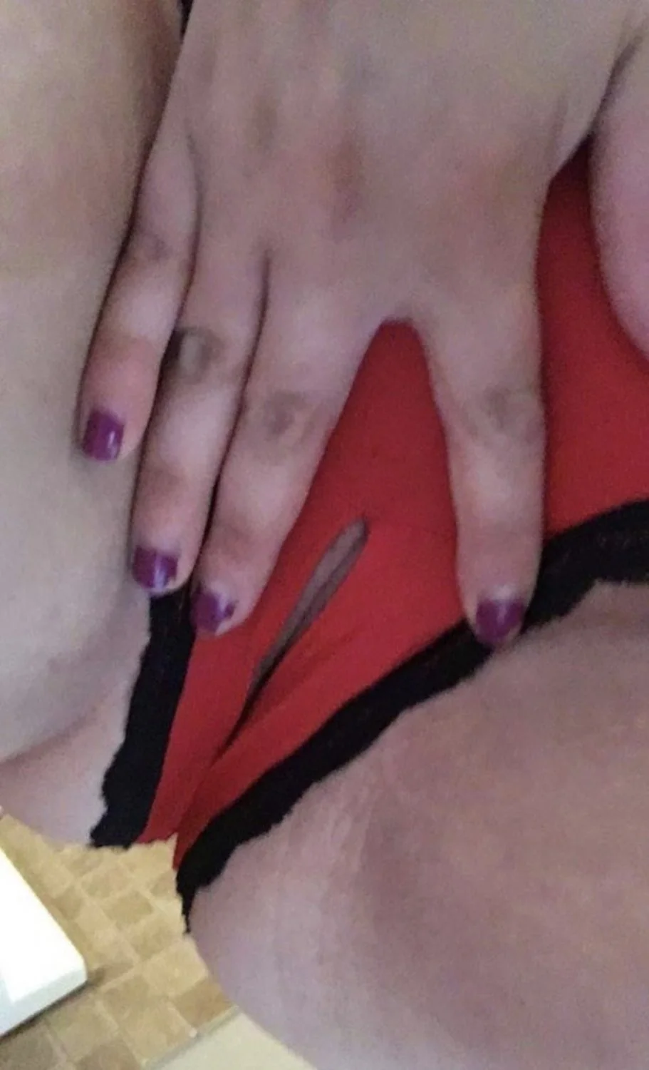 Follower wanted me to post pretty pussy stepsis Kate image 3
