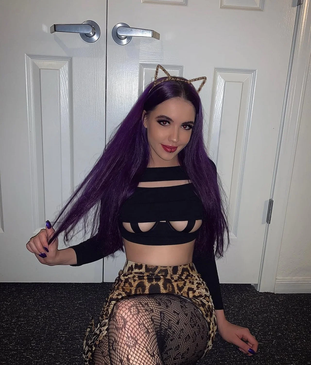 Cute Teen Lucia With Sexy Body image 8