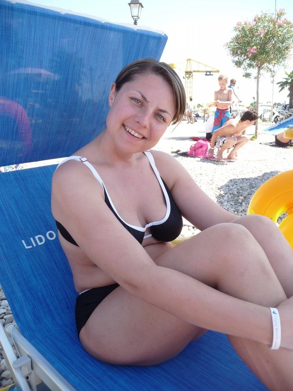 Beautiful Chubby Girl image 23
