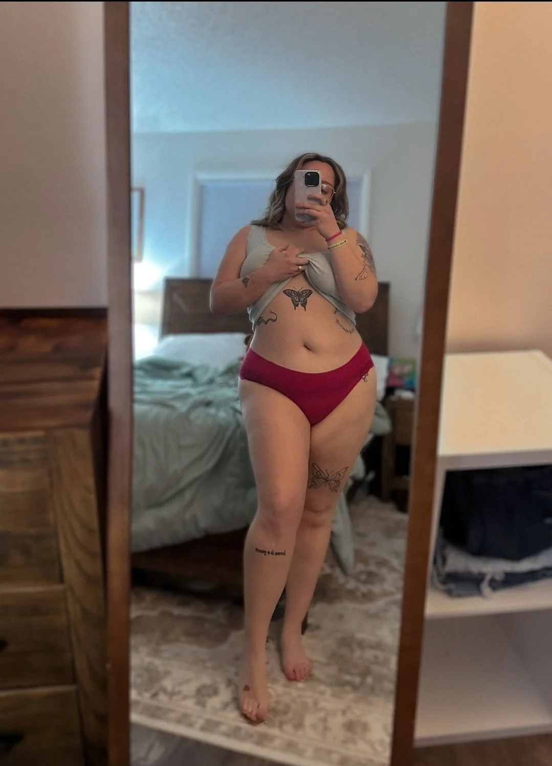 Lauren Thick Latina image 18
