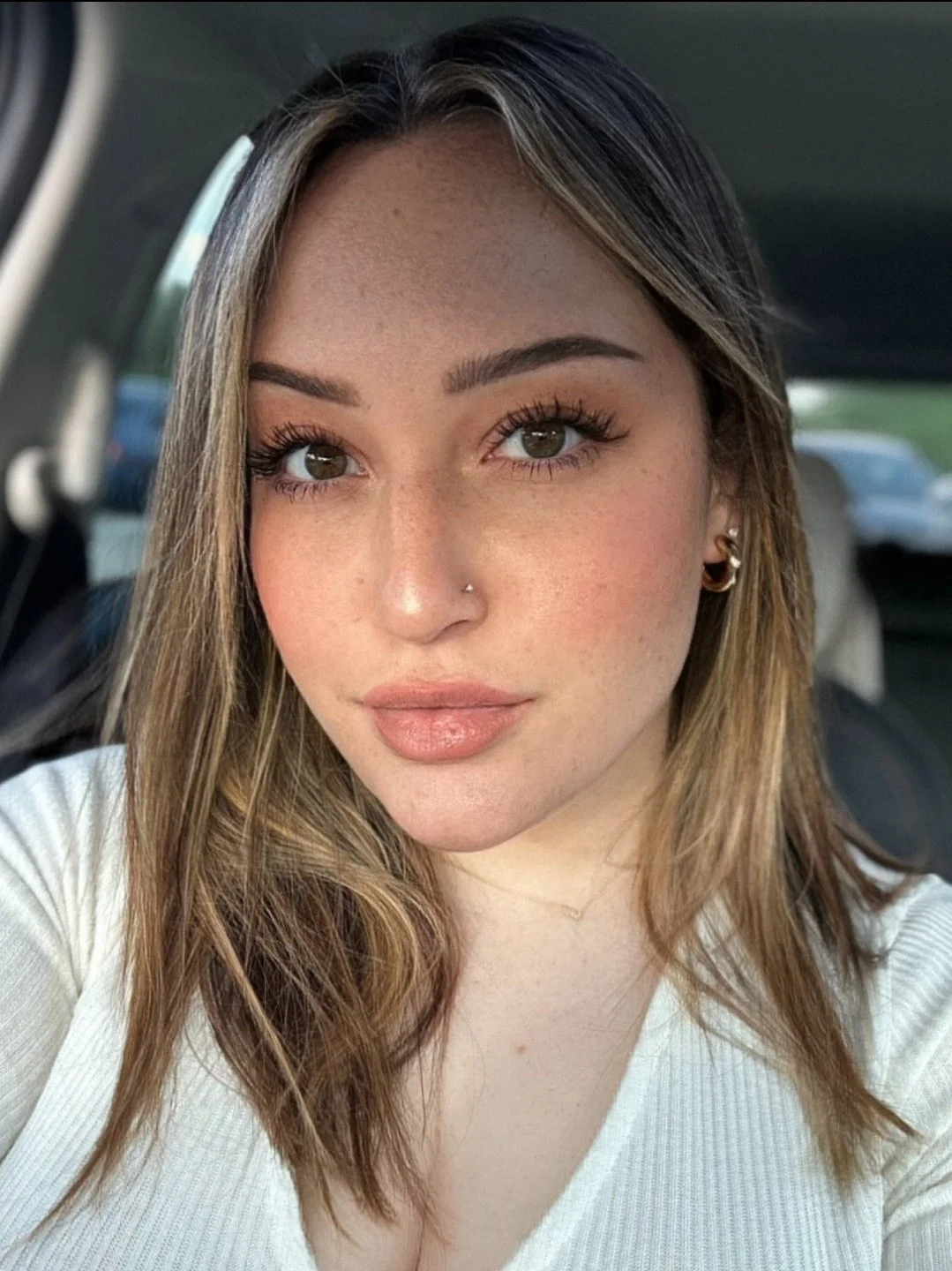 Lauren Thick Latina image 6