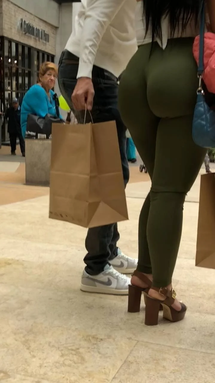 Cacería del Negro Blade esta vez con un culazo en plaza mundo e image 1