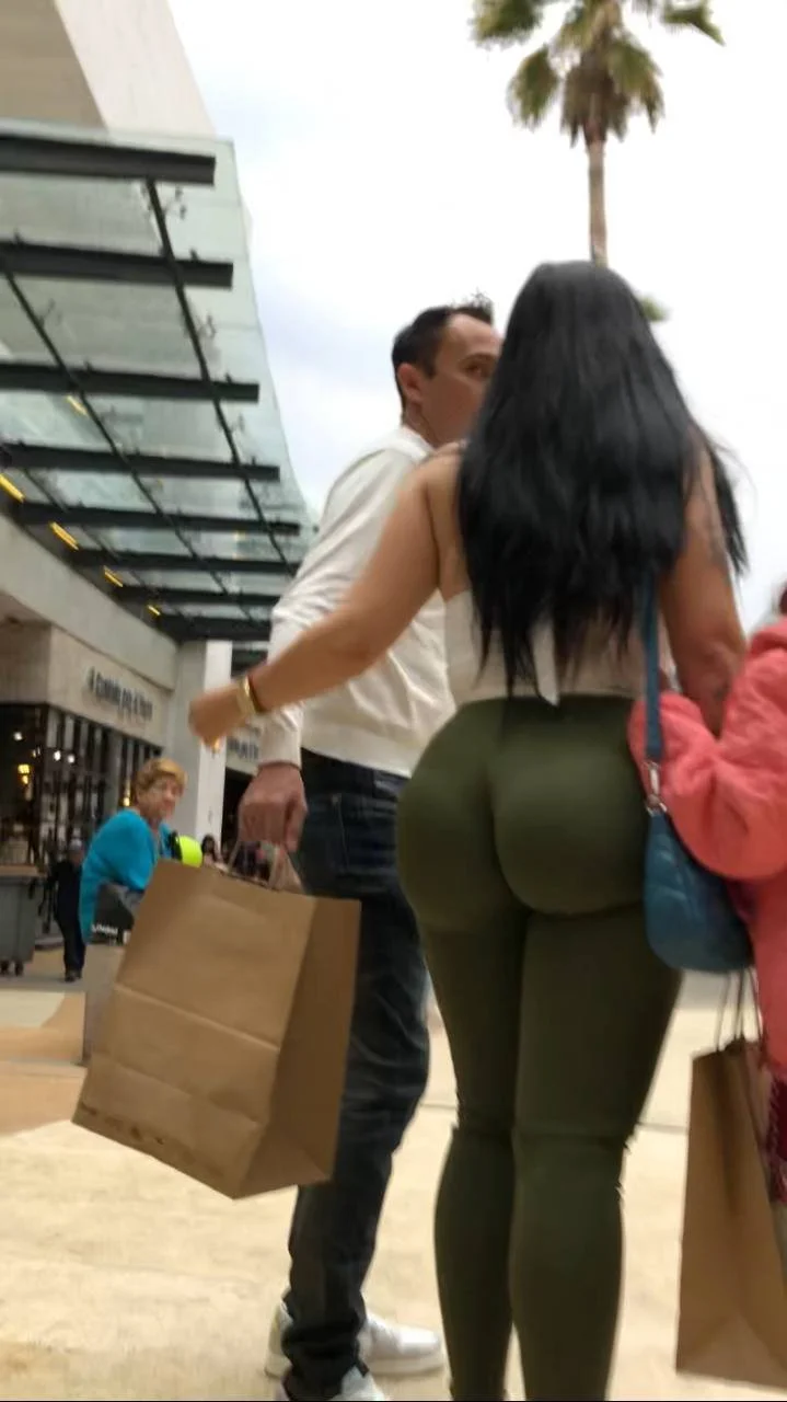 Cacería del Negro Blade esta vez con un culazo en plaza mundo e image 2