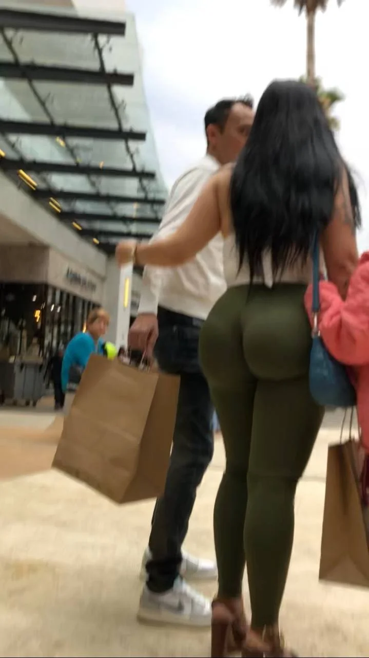 Cacería del Negro Blade esta vez con un culazo en plaza mundo e image 3
