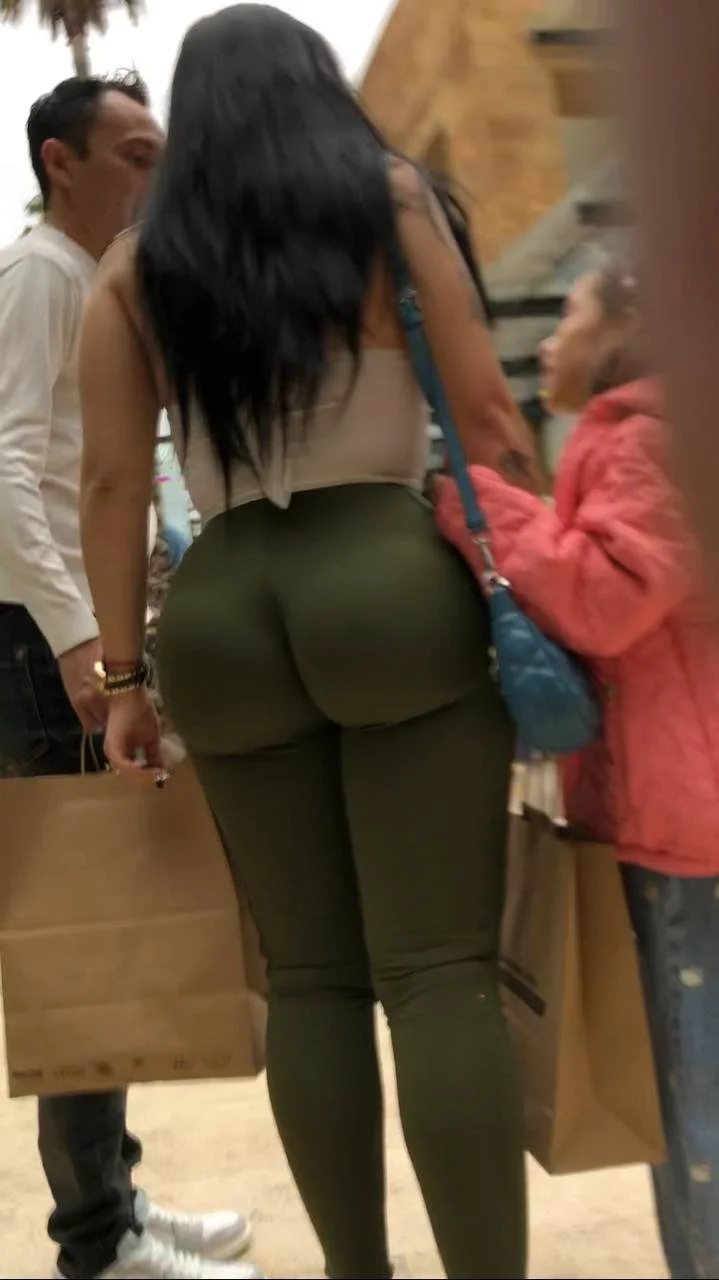 Cacería del Negro Blade esta vez con un culazo en plaza mundo e image 5