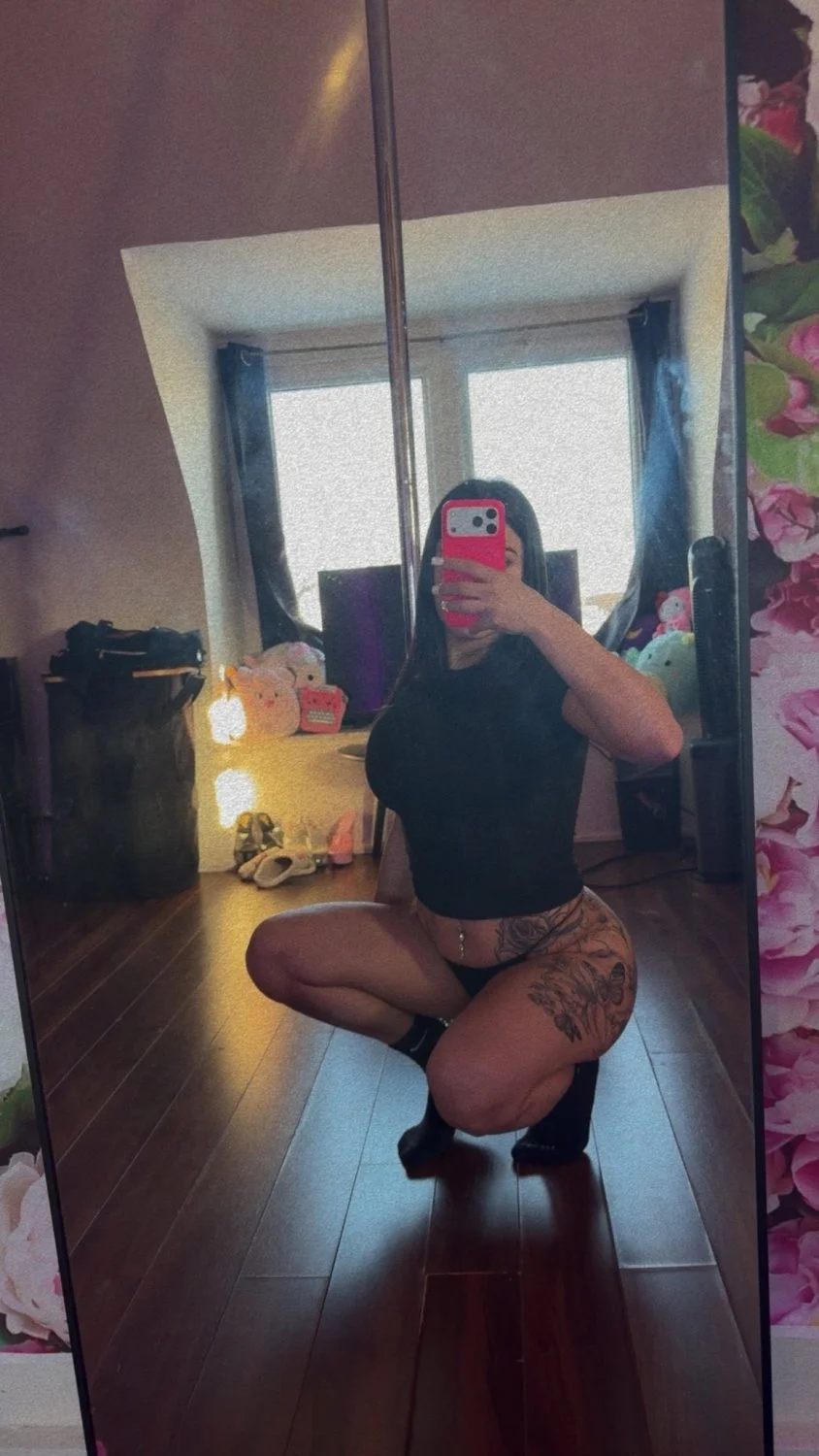 Emiliana_xo image 14