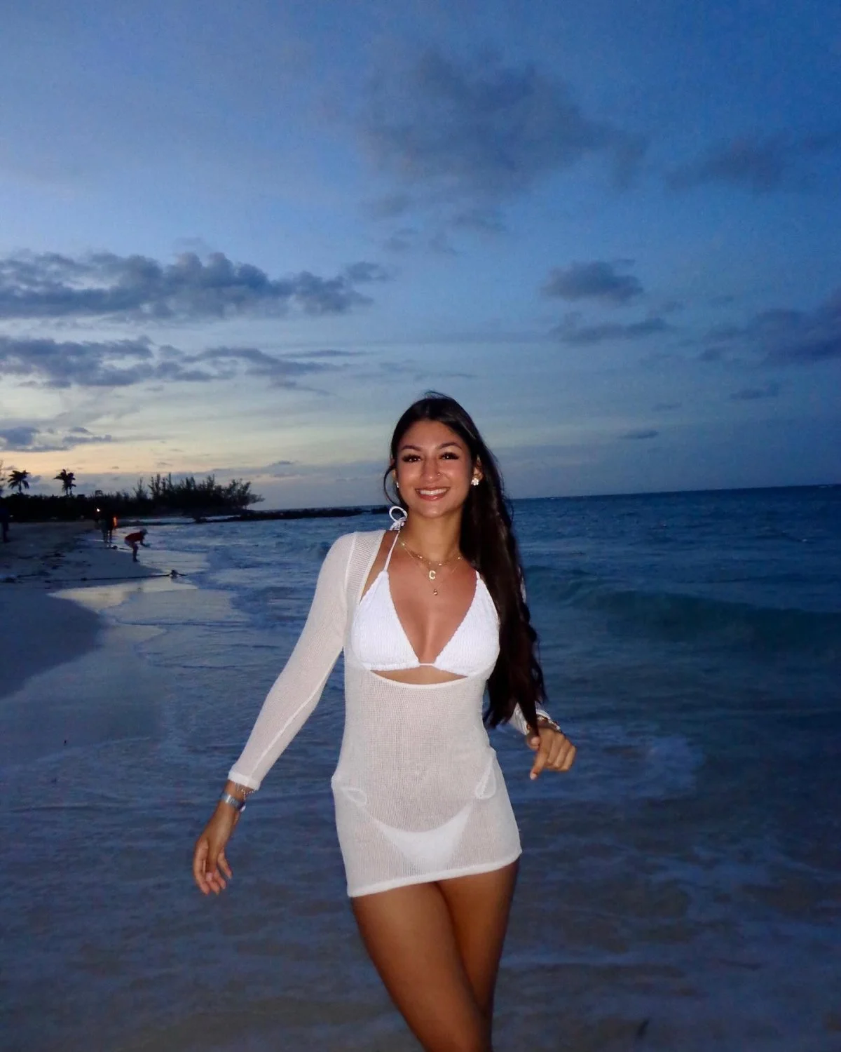 Sexy 20yo webslut teen Carly image 8