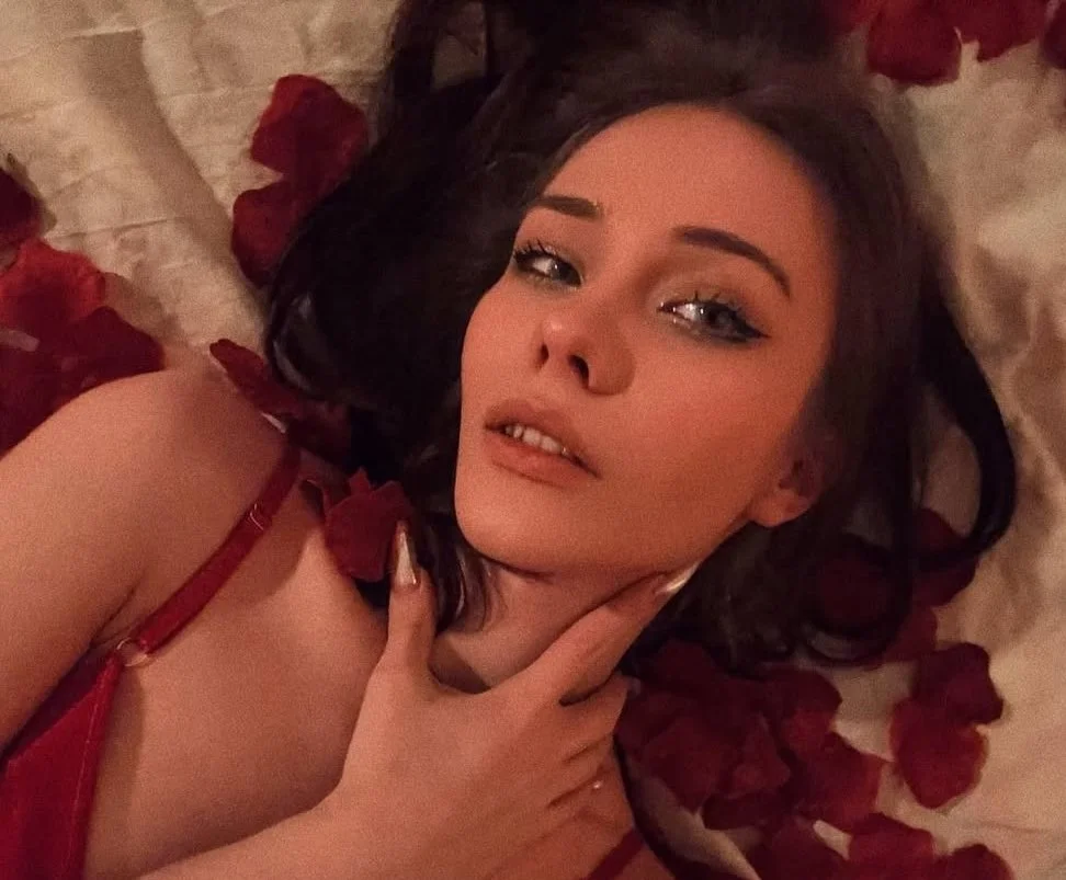 Gorgeous Luna 🔥 updated edit image 4