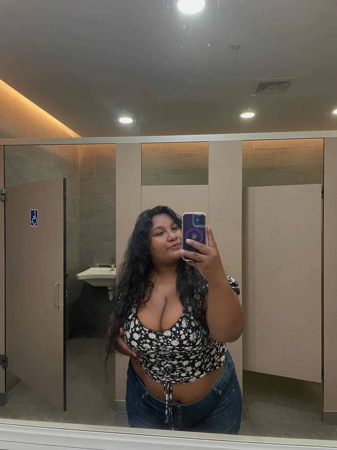 Kitty Curvyy Sexy image 8