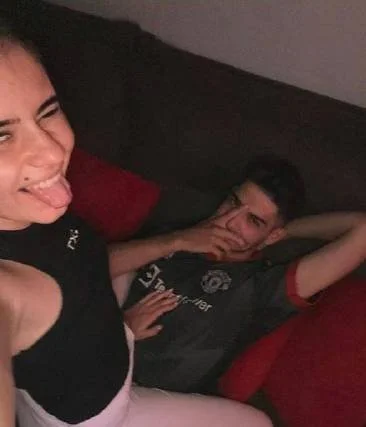 novinha gostosa foi vazada pelo namorado corno na net! casal vazou, vazadas, novinhas, amador image 1