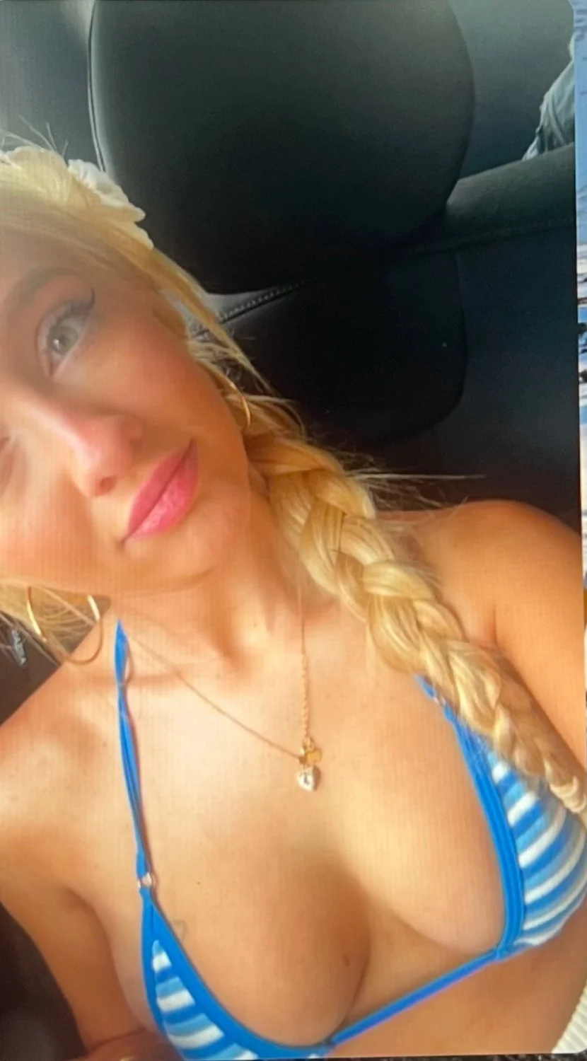Blonde teen slut Olivia gets her nudes leaked image 11
