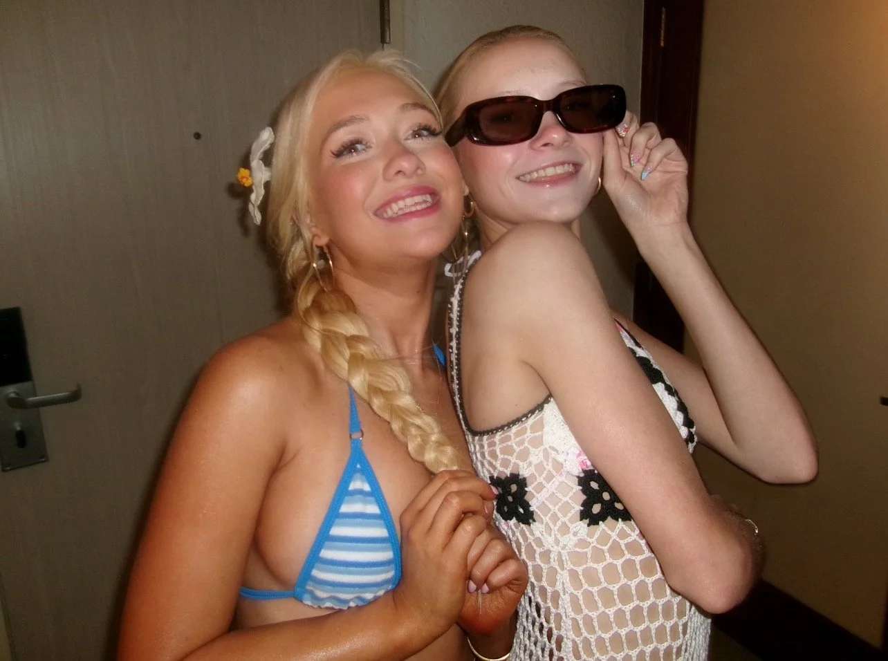 Blonde teen slut Olivia gets her nudes leaked image 6