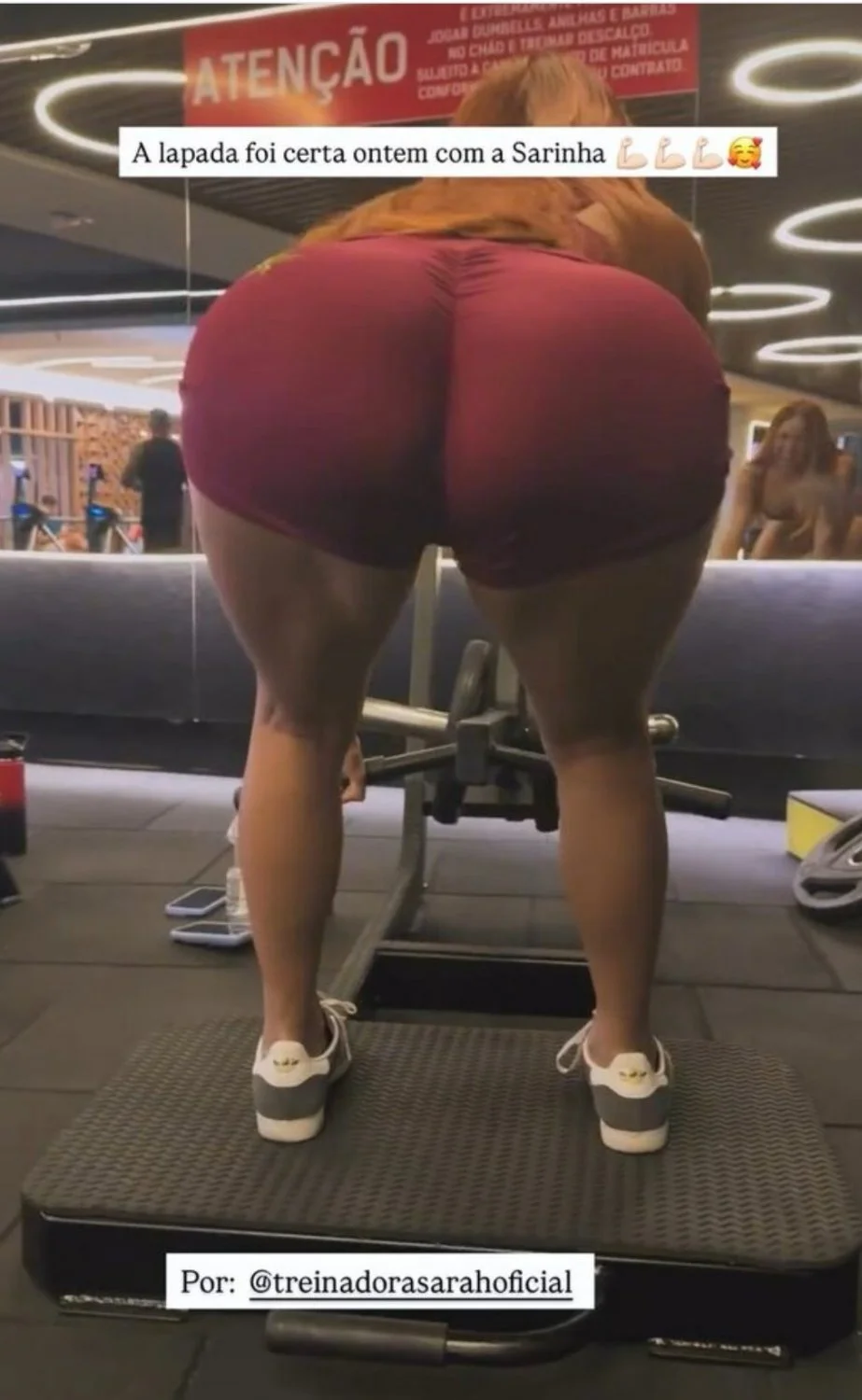Aonde será que ela tava escondendo esse rabão ? (Ruivinha de Marte) image 2