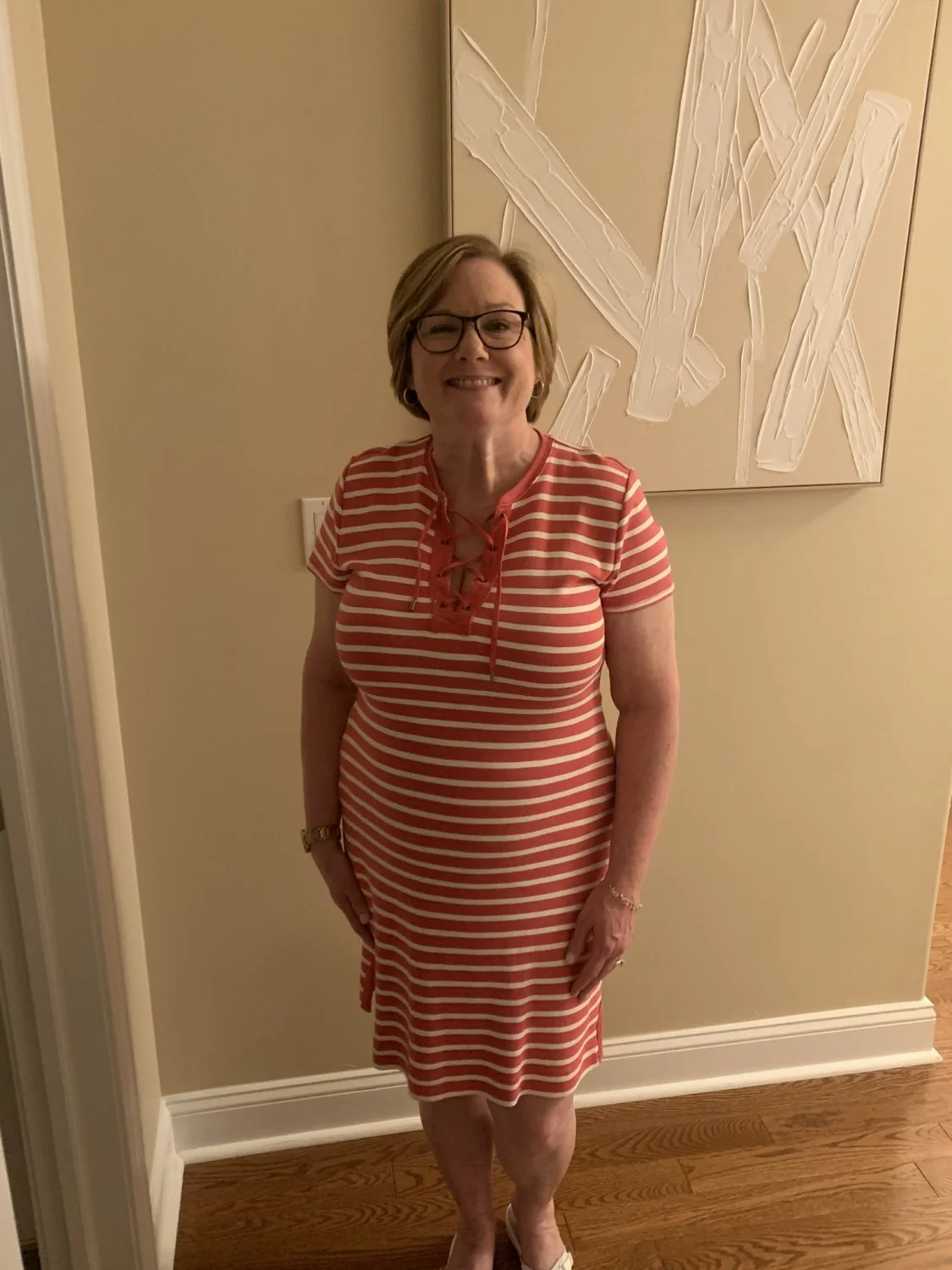 Curvy Married MILF Kim. Comment what you would do to her. image 3