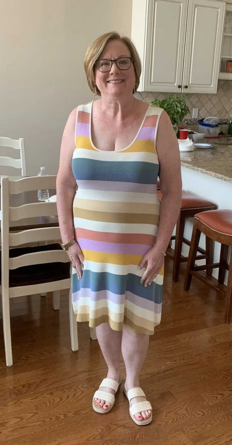 Curvy Married MILF Kim. Comment what you would do to her. image 4