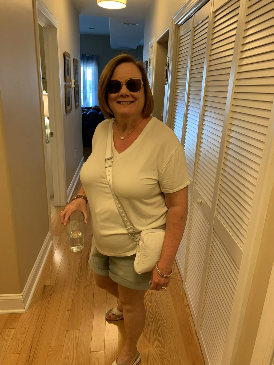 Curvy Married MILF Kim. Comment what you would do to her. image 6