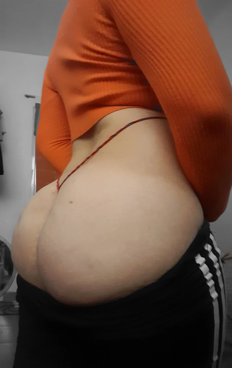 Culona con hilo Rojo 🔥 image 9