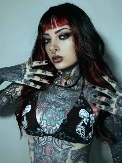 Gorgeous Heavily Tattooed Babe SFW 😇🙏 cover image