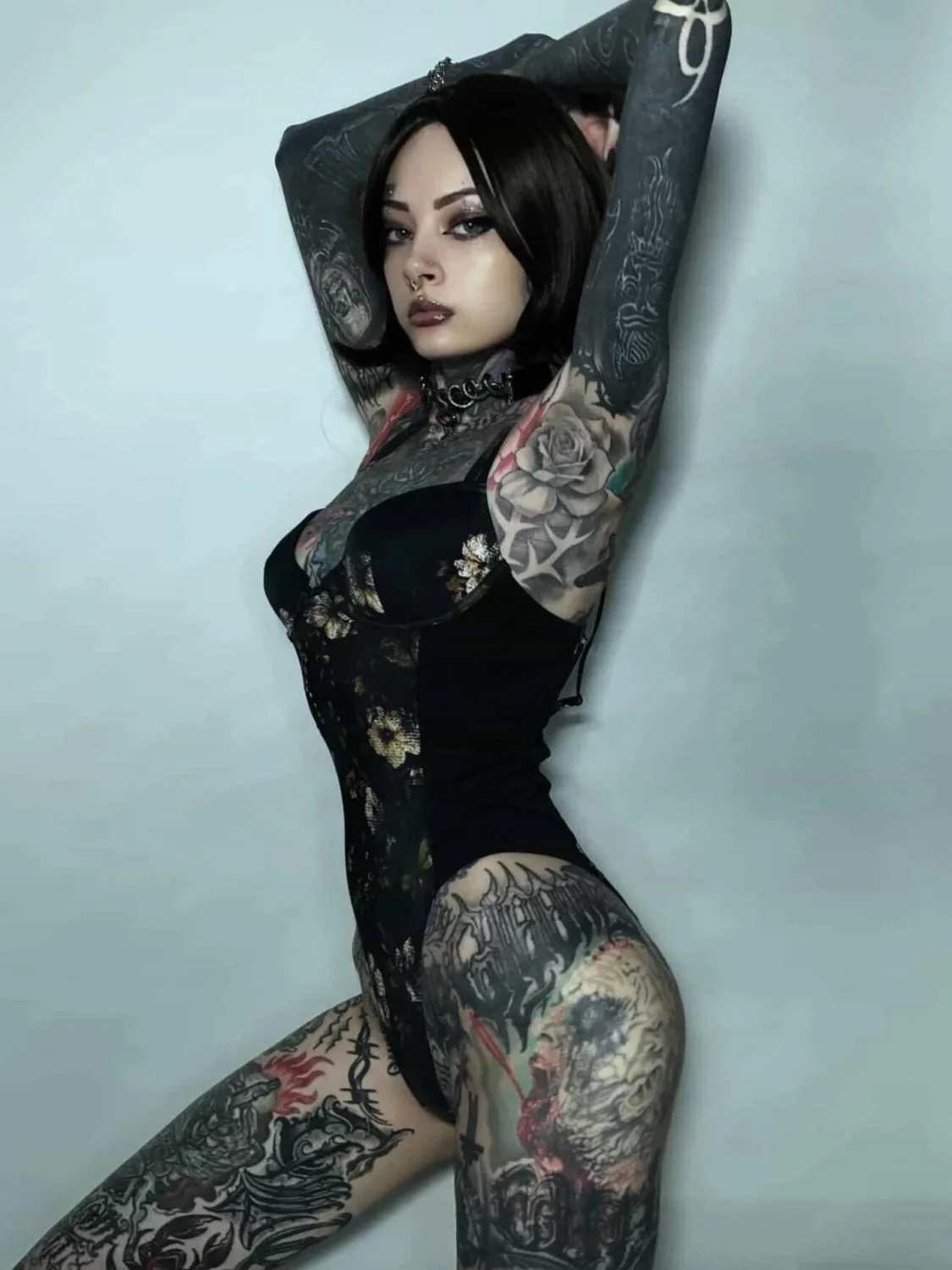 Gorgeous Heavily Tattooed Babe SFW 😇🙏 image 11