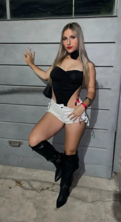 Camila image 19
