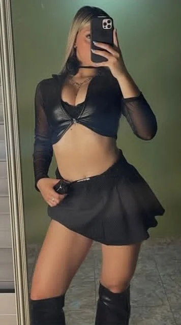 Camila image 47