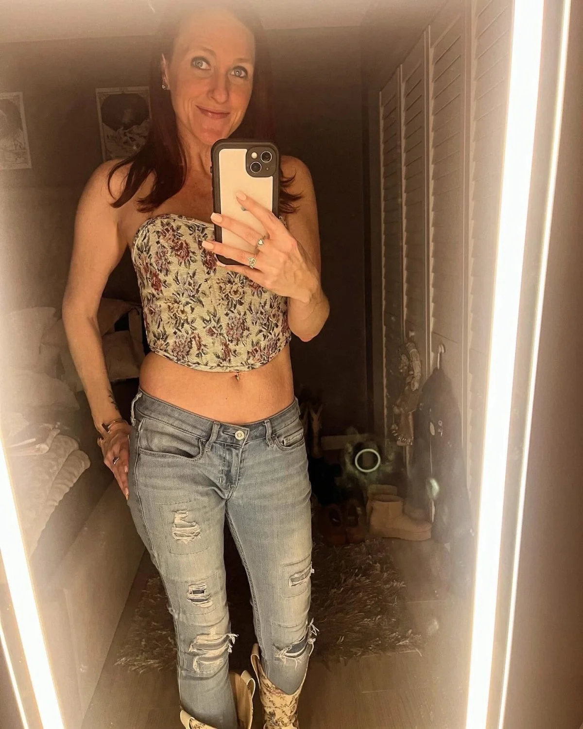 Slim MILF Kelly ♠️ image 26