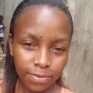 Jess est une maman de 28 ans image 1