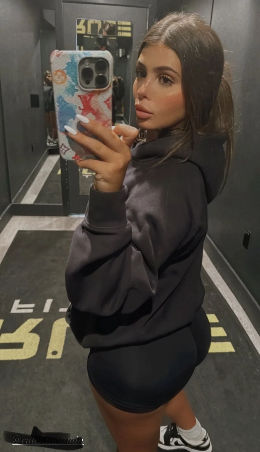 Florida slut Mandi lost in IRL game image 12
