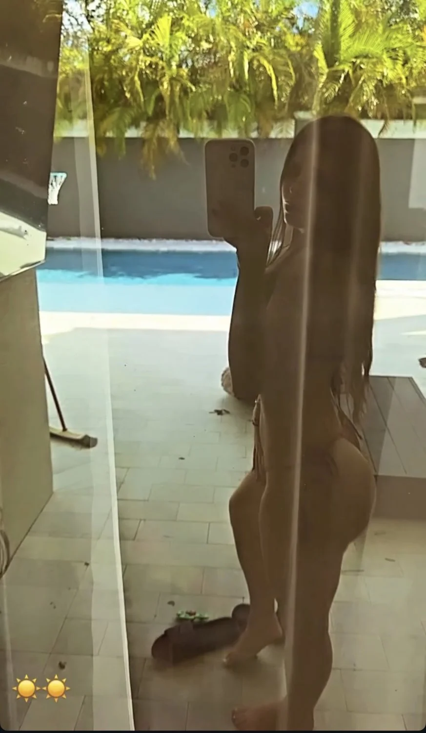 Florida slut Mandi lost in IRL game image 13