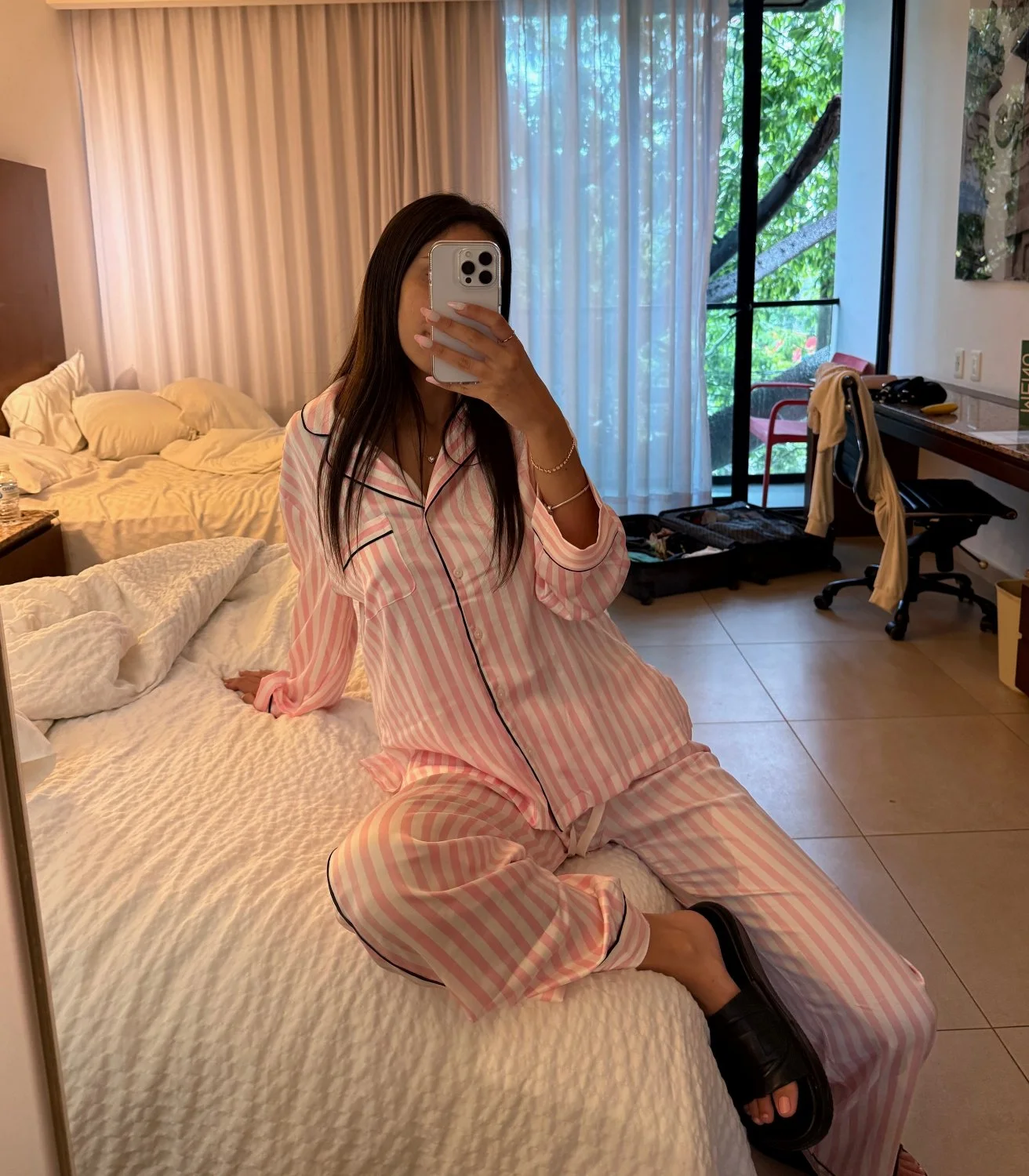 Would you have a sleepover with me image 2